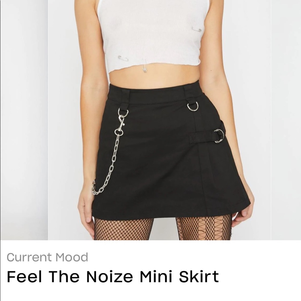 Feel the noize mini skirt size m dollskill